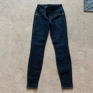 Stretch skinny jeans in dark wash